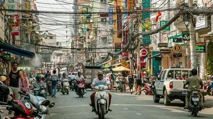 Chuyên gia Hotspot Matrix phân tích: Ba Con Cừu - công ty đứng sau và marketing video
